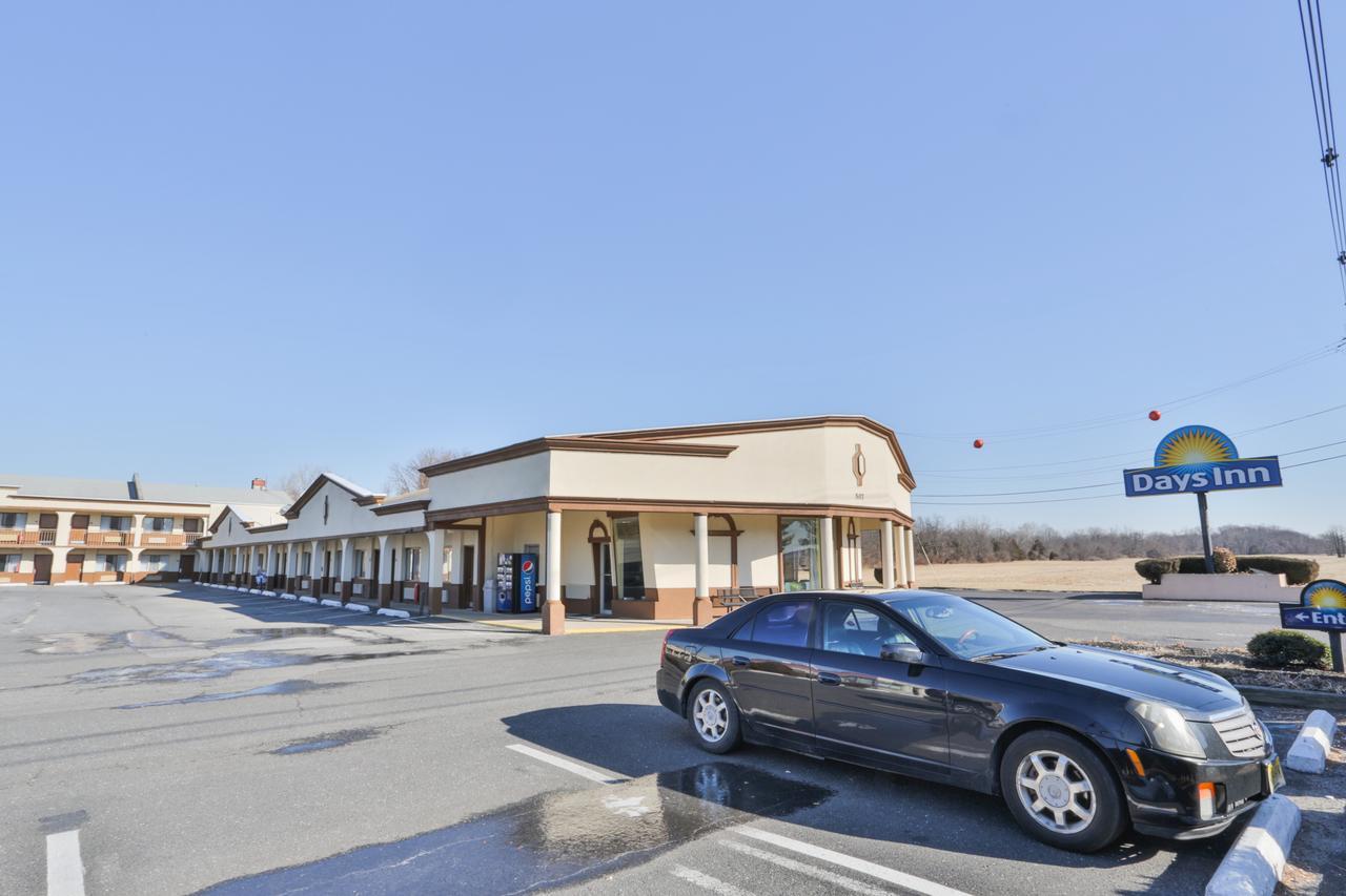 Days Inn By Wyndham Wrightstown Mcguire Afb Bordentown Exterior photo